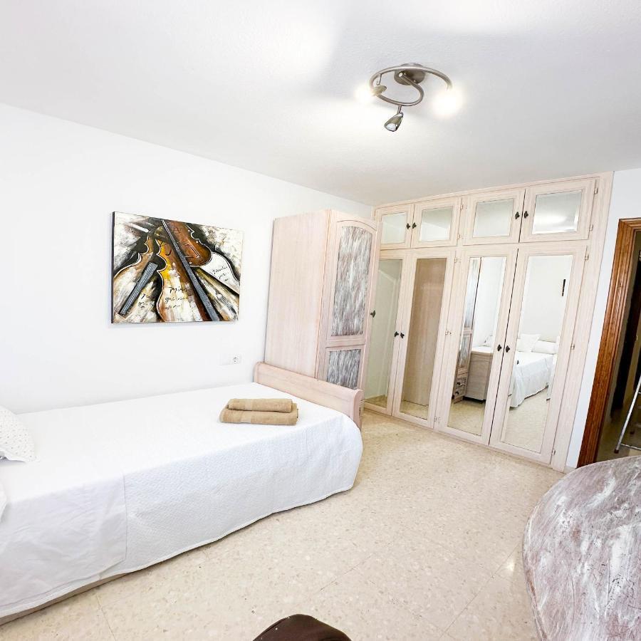 Apartament Catalina - Close To The Beach Estepona Bagian luar foto