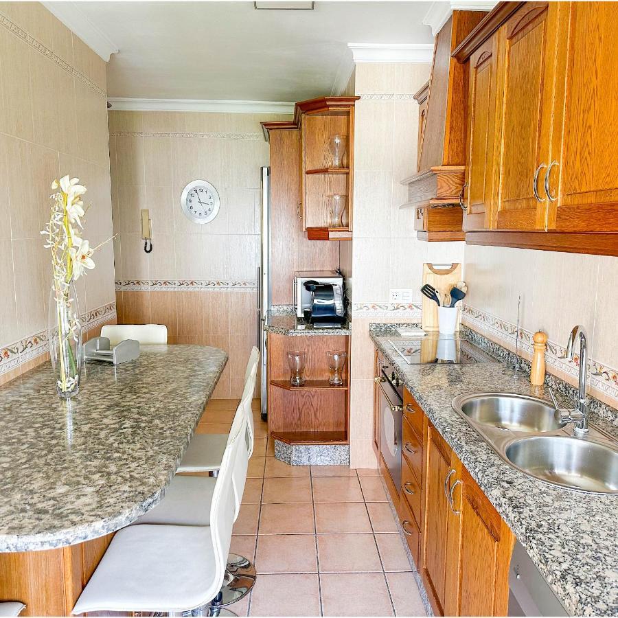 Apartament Catalina - Close To The Beach Estepona Bagian luar foto