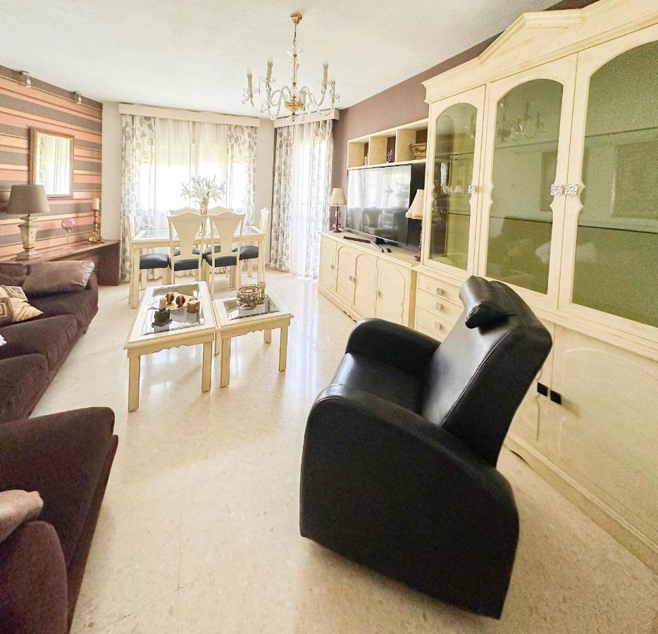 Apartament Catalina - Close To The Beach Estepona Bagian luar foto